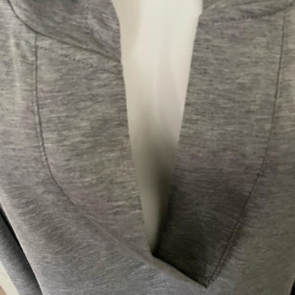 NWT Women’s Ambrielle Sleepwear Pullover Long Sleeve Hooded Top Size XXL Gray - Picture 2 of 3